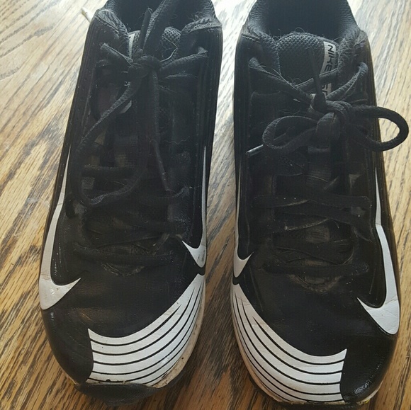 Boys nike baseball cleats - Picture 2 of 3